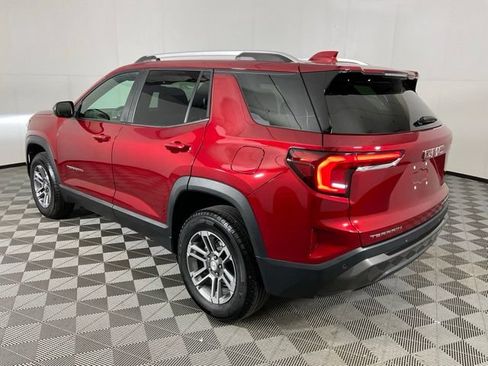 Used 2025 GMC Terrain Elevation w/ Elevation Premium Package FWD image 4