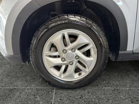 Used 2022 Hyundai Venue SE FWD image 24