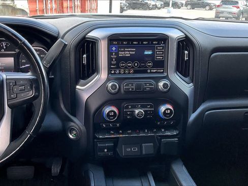 Used 2020 GMC Sierra 1500 SLT RWD image 7