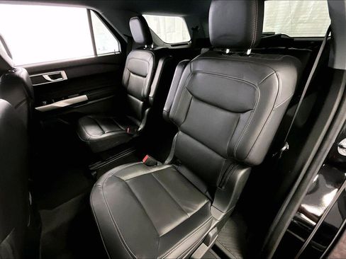 Certified 2022 Ford Explorer XLT w/ Equipment Group 202A image 25