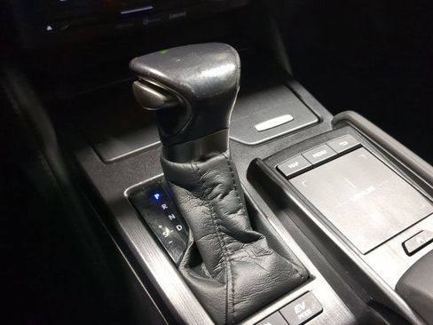 Used 2022 Lexus ES 300h w/ Premium Package image 37