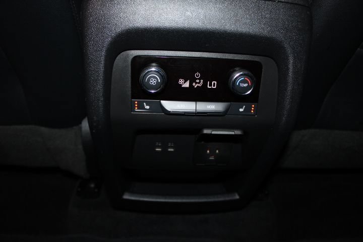 Used 2025 Chevrolet Traverse RS AWD/4WD image 26