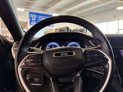 Used 2022 Jeep Grand Cherokee L Laredo AWD/4WD image 18
