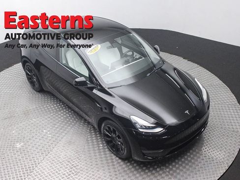 Used 2021 Tesla Model Y Long Range AWD/4WD image 3