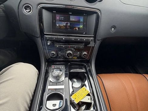 Used 2016 Jaguar XJ R-Sport AWD/4WD image 51