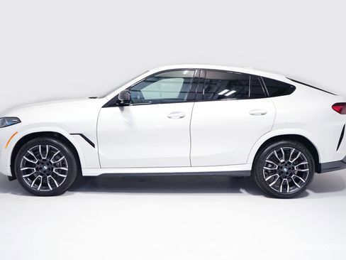 Used 2024 BMW X6 xDrive40i w/ Executive Package AWD/4WD image 4