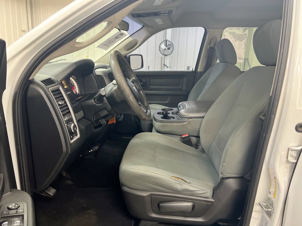Used 2017 RAM 1500 Express w/ Express Value Package AWD/4WD image 18
