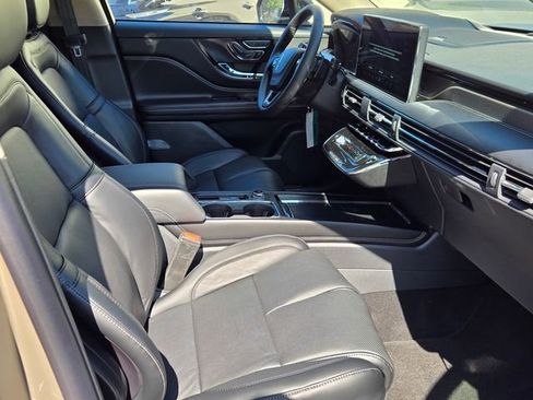 New 2025 Lincoln Corsair Grand Touring w/ Equipment Group 302A AWD/4WD image 15