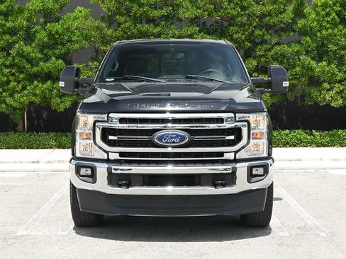 Used 2022 Ford F250 Lariat AWD/4WD image 2