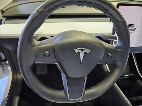 Used 2019 Tesla Model 3 Standard Range RWD image 15