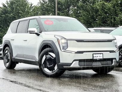 New 2026 Kia EV9 Light