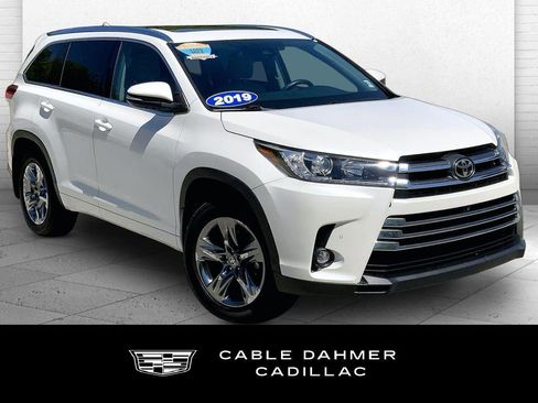 Used 2019 Toyota Highlander Limited Platinum AWD/4WD image 1