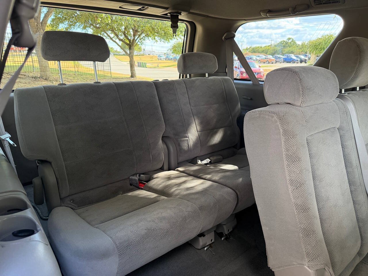 Used 2005 Toyota Sequoia SR5 w/ Towing Pkg RWD image 21