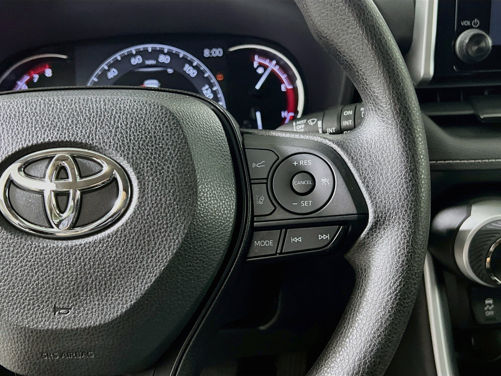 Used 2025 Toyota RAV4 XLE FWD image 20
