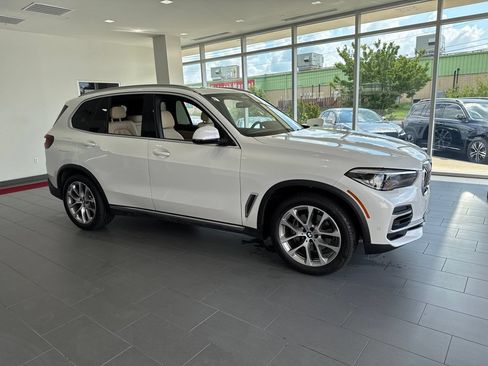 Used 2022 BMW X5 sDrive40i RWD image 1