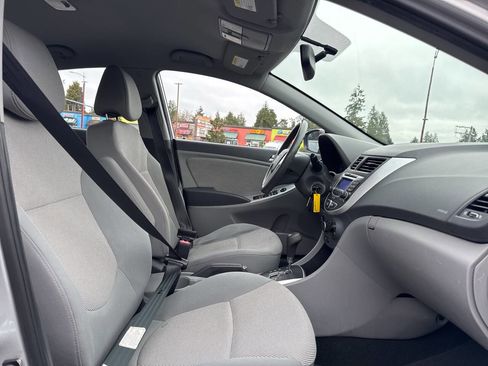 Used 2013 Hyundai Accent GLS image 13