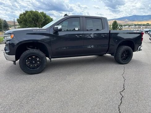 Used 2024 Chevrolet Silverado 1500 LT AWD/4WD image 2