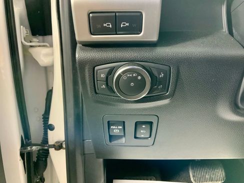 Used 2019 Ford F150 Platinum w/ FX4 Off-Road Package AWD/4WD image 22