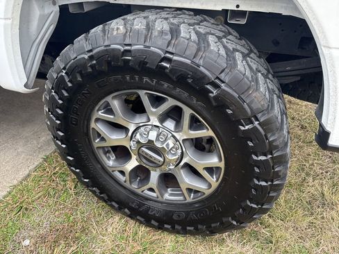 Used 2022 Ford F250 Lariat image 4