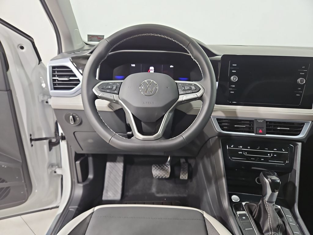 New 2026 Volkswagen Taos SE AWD/4WD image 13