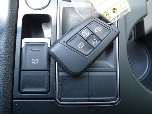 Used 2019 Volkswagen Atlas SE w/ Towing Package FWD image 29