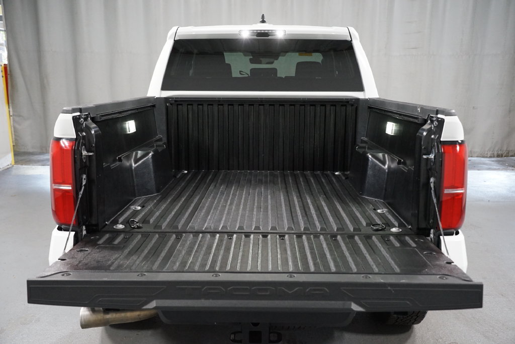 Certified 2026 Toyota Tacoma TRD Off-Road AWD/4WD image 35