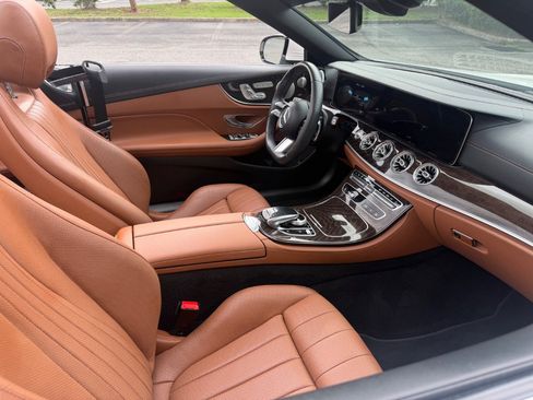 Used 2023 Mercedes-Benz E 450 Cabriolet image 31
