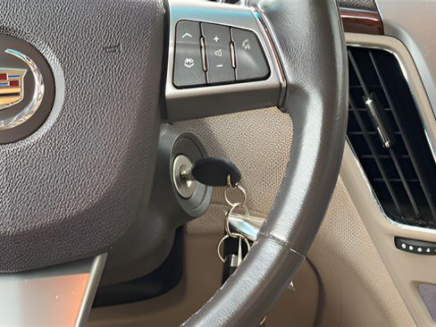 Used 2011 Cadillac CTS Luxury RWD image 13