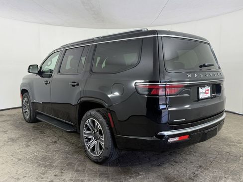 Used 2023 Jeep Wagoneer 4WD w/ Premium Group I image 5