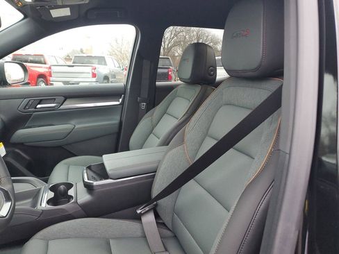 New 2026 GMC Terrain AT4 w/ LPO, Black Badging Package image 16