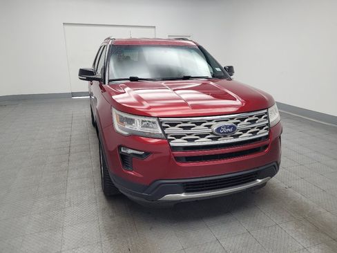 Used 2018 Ford Explorer XLT w/ Equipment Group 202A FWD image 14
