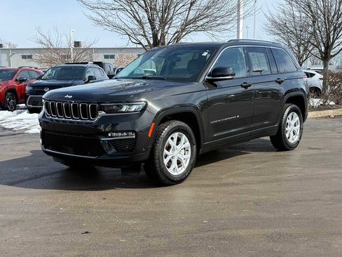 Certified 2024 Jeep Grand Cherokee Limited w/ Luxury Tech Group II AWD/4WD image 1