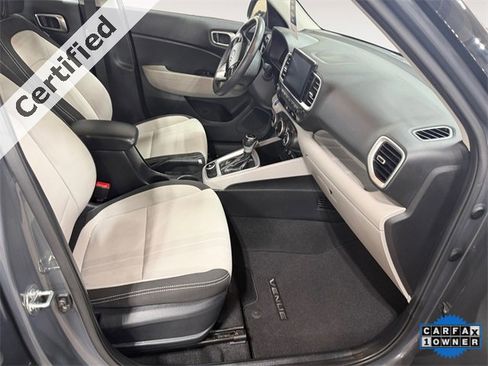 Certified 2024 Hyundai Venue SEL image 15