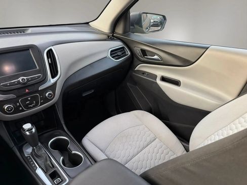 Used 2018 Chevrolet Equinox LS FWD image 11