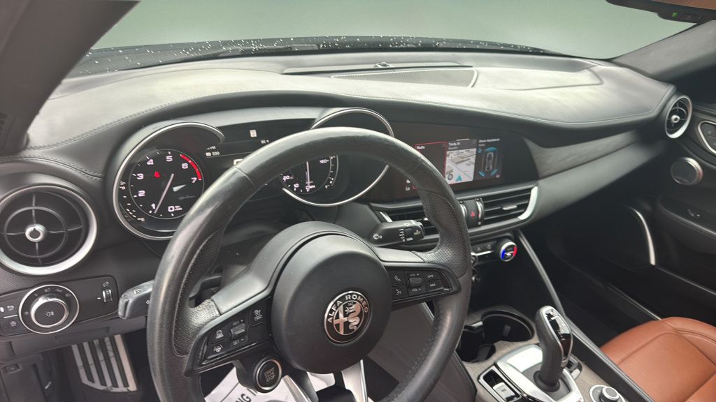 Used 2022 Alfa Romeo Giulia Ti AWD/4WD image 16