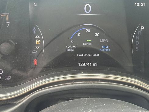 Used 2015 Jeep Grand Cherokee Overland w/ Advanced Technology Group RWD image 17