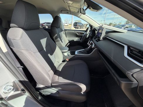 Used 2025 Toyota RAV4 LE image 31
