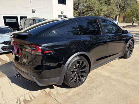 Used 2023 Tesla Model X Plaid image 8