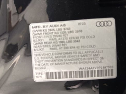 Used 2023 Audi SQ5 Prestige w/ Prestige Package image 12