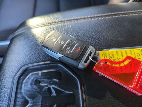 Used 2025 RAM 1500 Laramie image 32