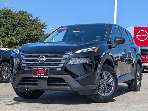 Certified 2025 Nissan Rogue S FWD image 2