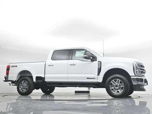 New 2026 Ford F250 Lariat w/ Lariat Premium Package image 3