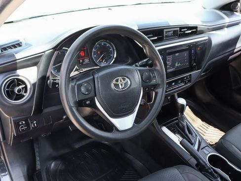 Used 2019 Toyota Corolla LE w/ Carpet Mat Package (TMS) FWD image 19