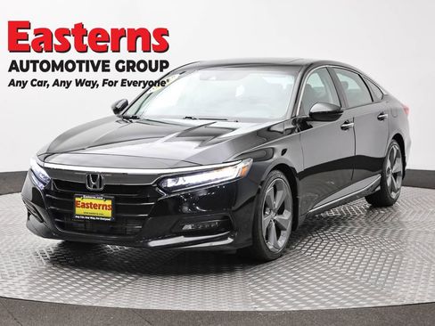 Used 2018 Honda Accord Touring image 1