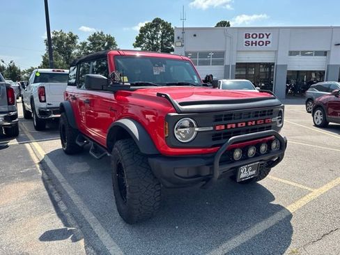 Used 2023 Ford Bronco 4-Door AWD/4WD image 4