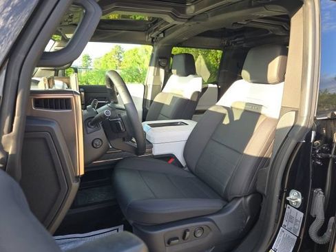 Used 2025 GMC Hummer EV 3X AWD/4WD image 12