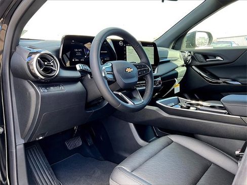 New 2026 Chevrolet Equinox LT w/ Convenience Package II image 8