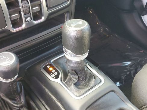 Used 2021 Jeep Wrangler Unlimited Sport image 30