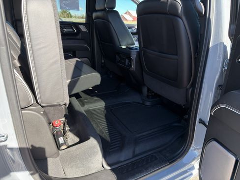 Used 2024 GMC Sierra 2500 AT4X AWD/4WD image 26