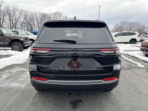 New 2026 Jeep Grand Cherokee Altitude AWD/4WD image 5